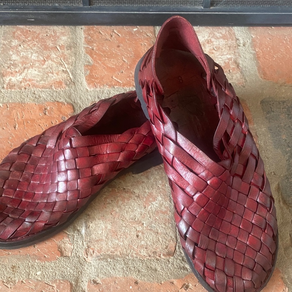 Women's Red Woven Leather Shoes - Picture 2 of 5